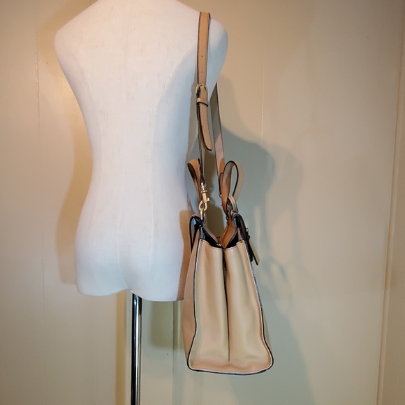 Kate Spade Saturday Tan Leather Shoulder Bag - Picture 3 of 8